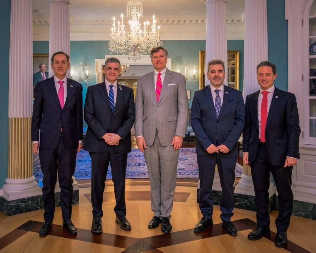 Jorge Macri durante su reunión en Washington con Christopher Landau