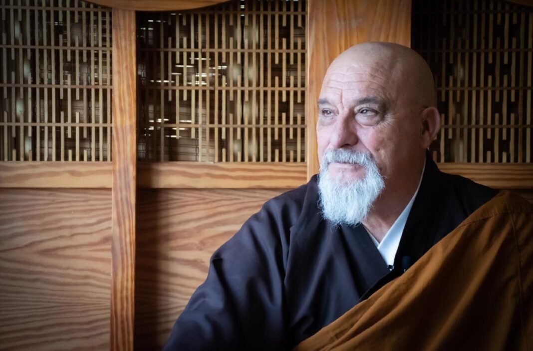 Retrato del maestro zen Dokushō Villalba