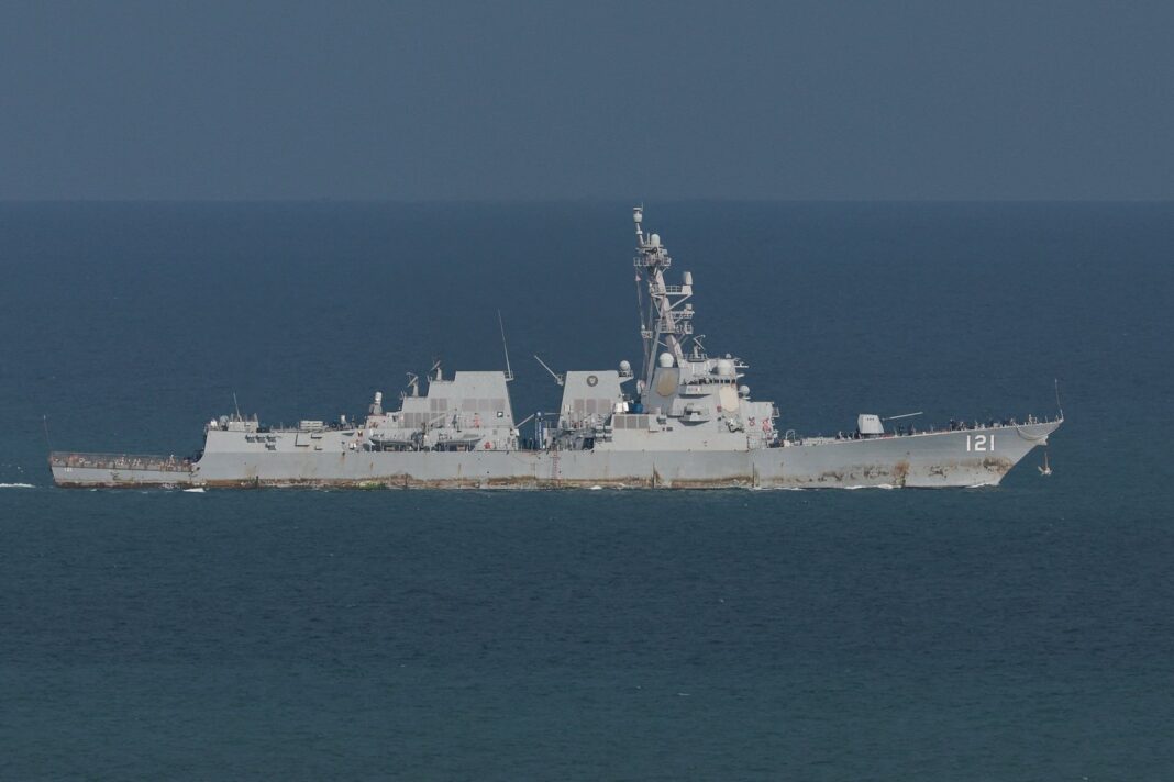 Buque de la Marina de Estados Unidos con sistema láser de alta energía