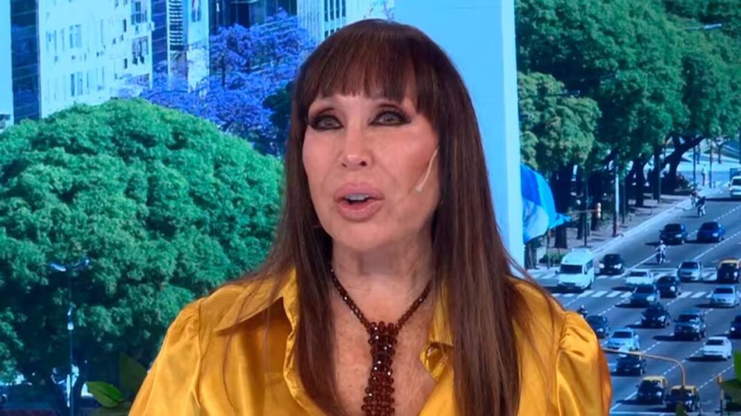 Moria Casán en su programa de televisión