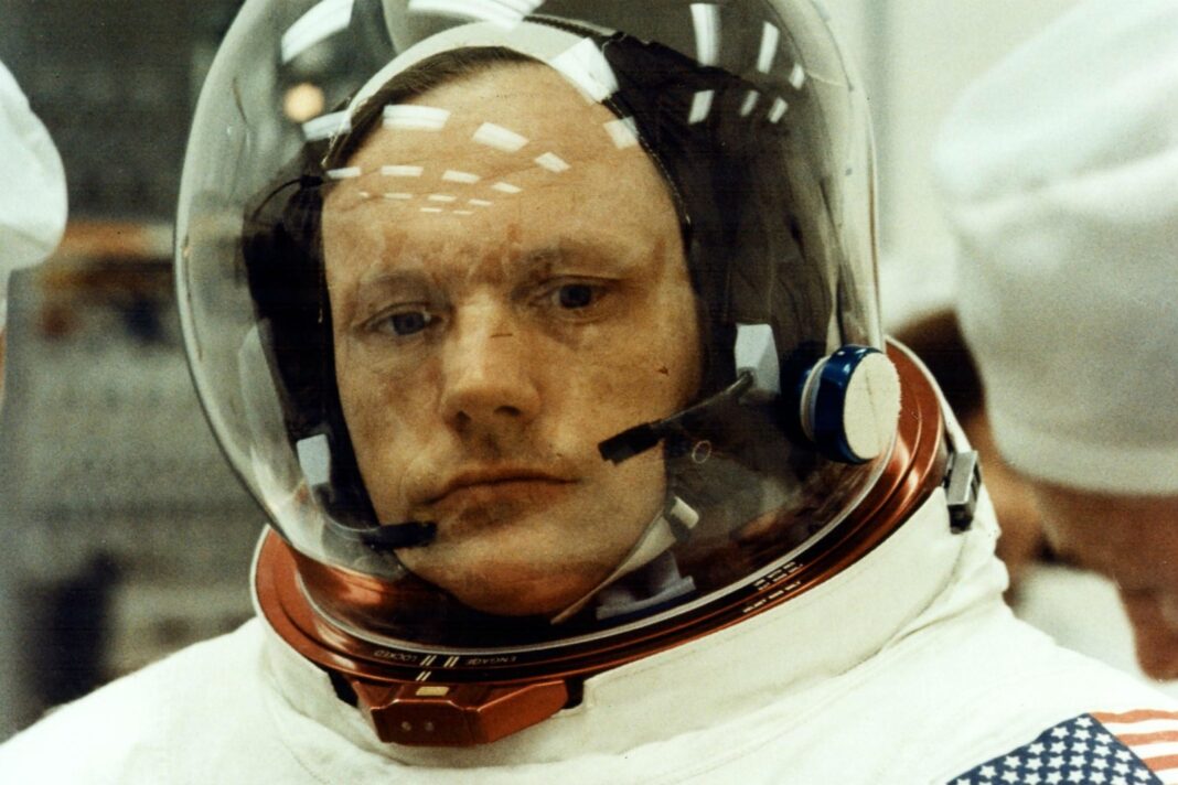 Neil Armstrong durante la misión Apolo 11