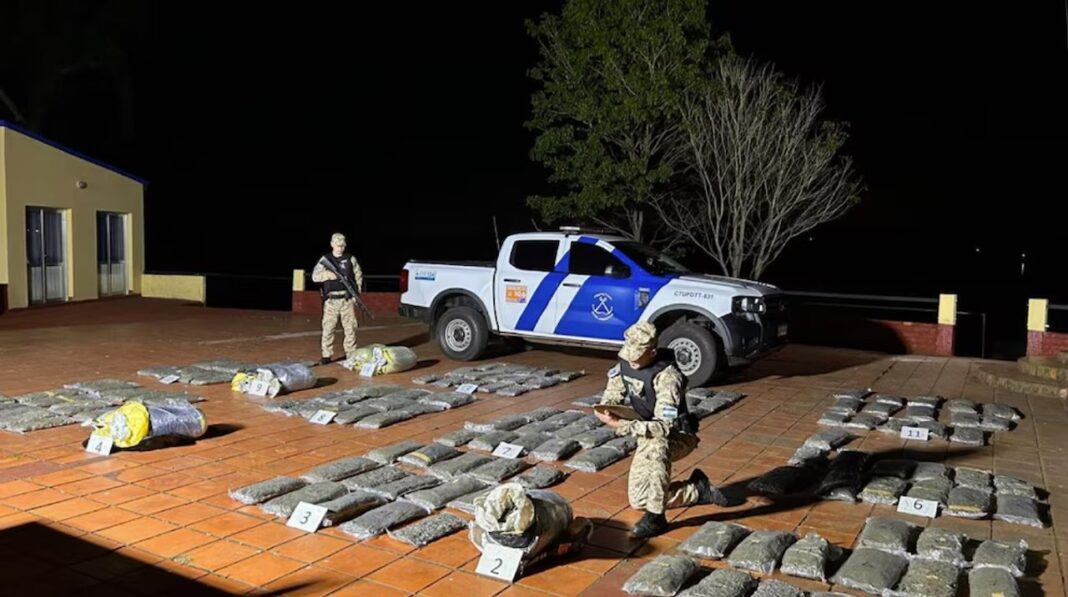 Prefectura Naval Argentina secuestra más de 400 kilos de marihuana en Misiones