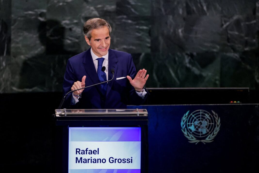 Rafael Grossi en una reunión de la ONU
