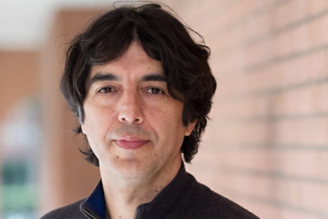Valter Longo, experto en longevidad, durante una entrevista