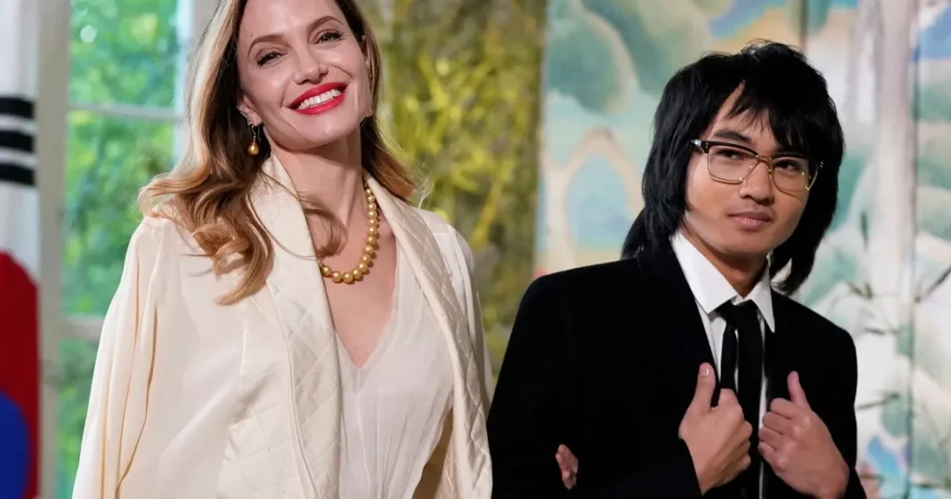 Angelina Jolie en Camboya, donde su fundación protege el bosque de Samlaut