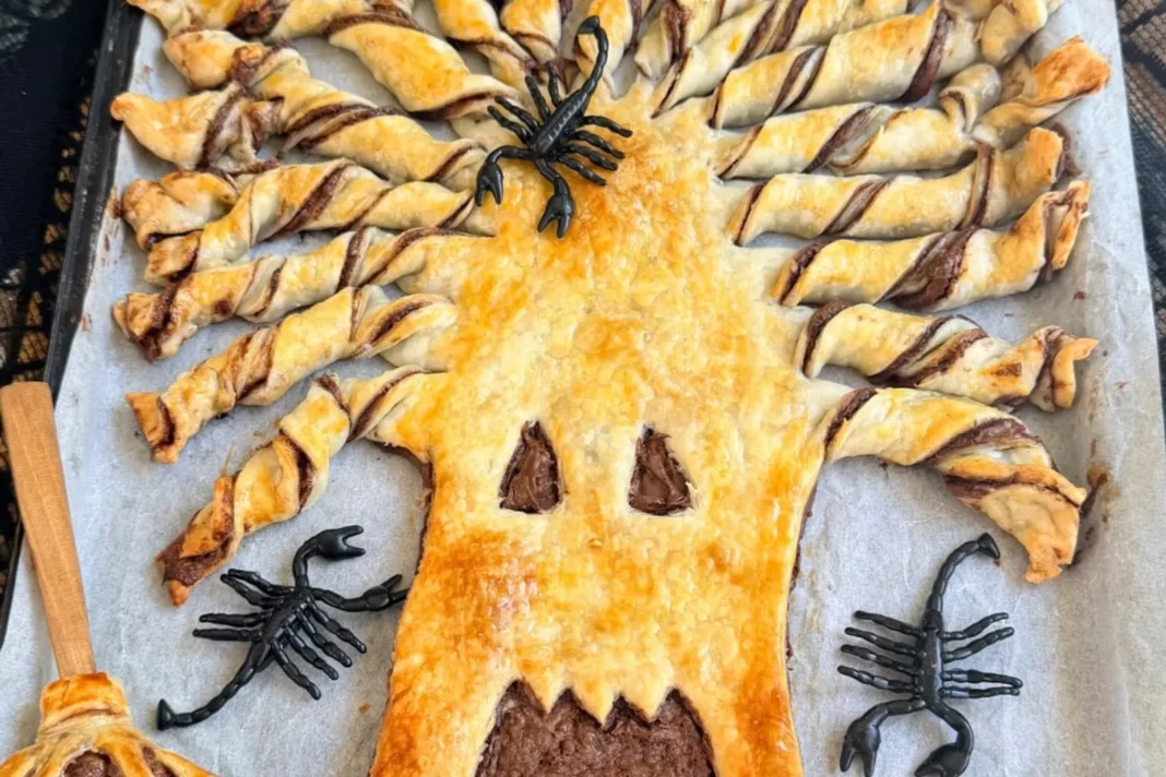 Postre de Halloween con forma de árbol tenebroso