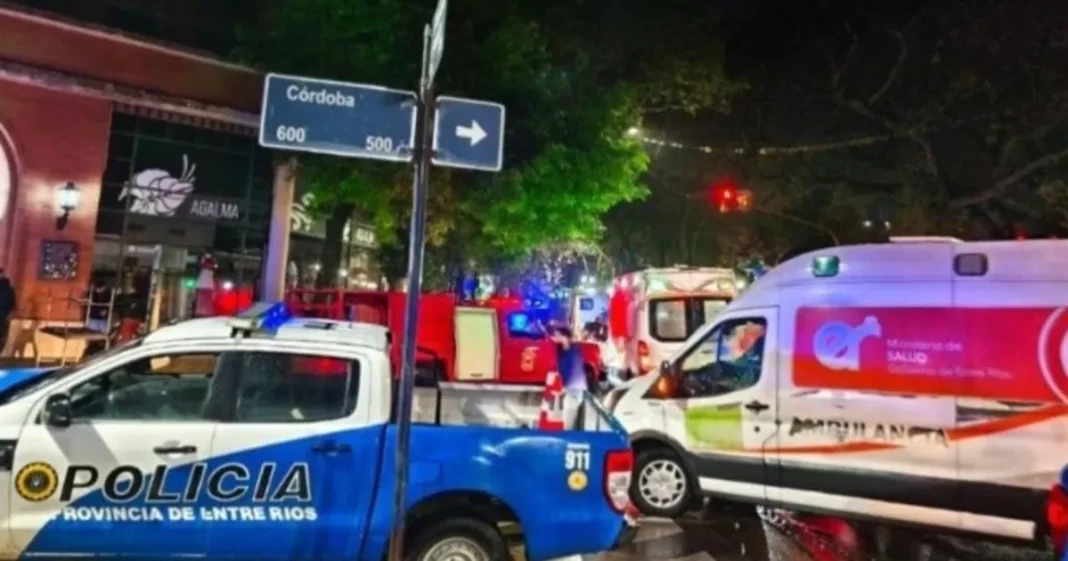 Fachada del bar Las Piedras en Paraná, donde se derrumbó un entrepiso