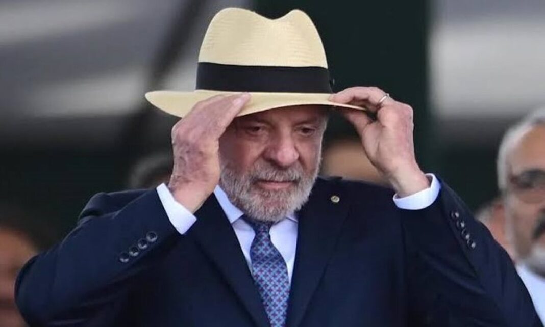 Luiz Inácio Lula da Silva y Flávio Bolsonaro