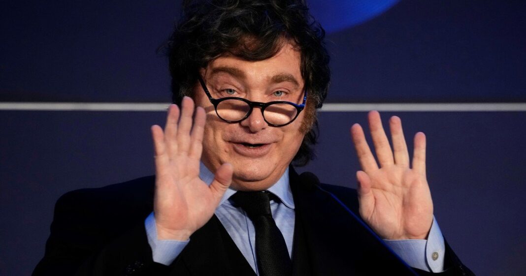 Javier Milei en París durante un encuentro con inversores