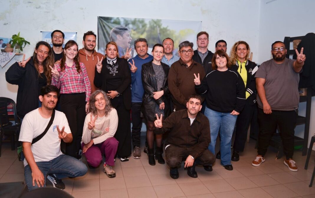 Acto de lanzamiento del Movimiento Derecho al Futuro en Merlo