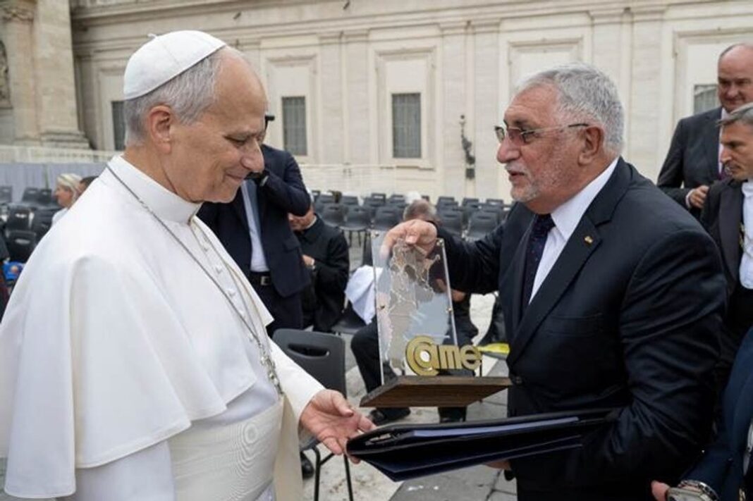 Ricardo Diab, presidente de CAME, durante la audiencia con el papa León XIV en El Vaticano