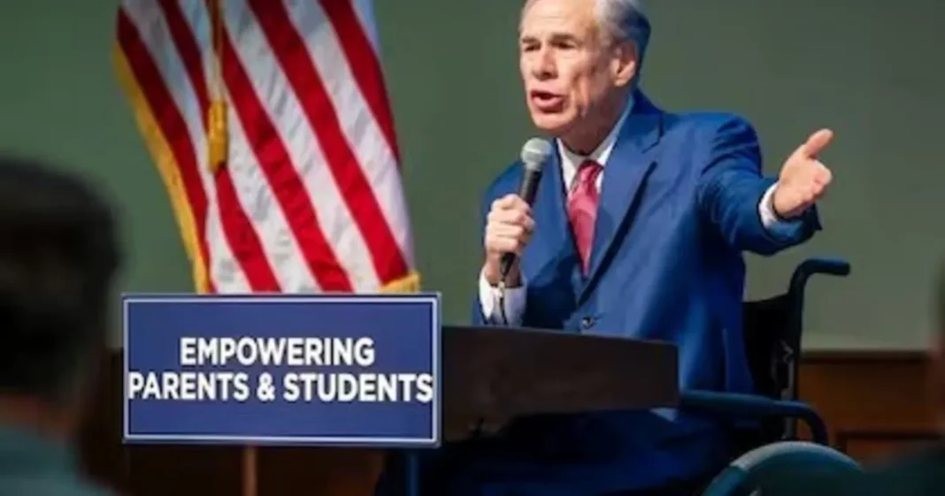 Gobernador de Texas, Greg Abbott, durante un anuncio oficial